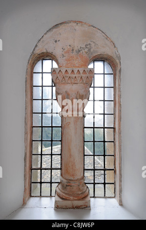 Fenster in das Haupt-Schlafzimmer bei Devizes Schloß, Wiltshire UK Stockfoto