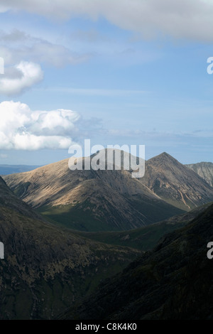 Die Red Cuillin einschließlich Beinn Dearg Mheadhonach und Glamaig Isle Of Skye aus Blabheinn Schottland Stockfoto