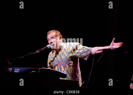 Felix Cavaliere von The Rascals führt während der Hippifest in Vienna, Virginia. Stockfoto