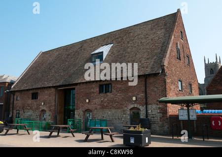 Das Wash Discovery Centre in grün Quay (ehemals Marriott Lager) auf South Quay, King's Lynn, Norfolk, England Stockfoto