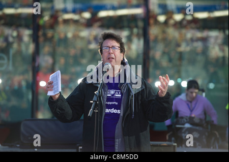 Joe Korner, Director of Communications für die Stroke Association, eine Rede gegen die geplanten Kürzungen für die DLA. Stockfoto