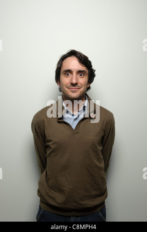 Porträt des jungen Mannes überrascht Stockfoto