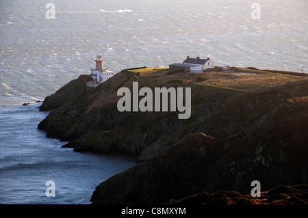 Bailey Irish Leuchtturm auf Howth head co Dublin mit Blick auf die Bucht von Dublin Stockfoto