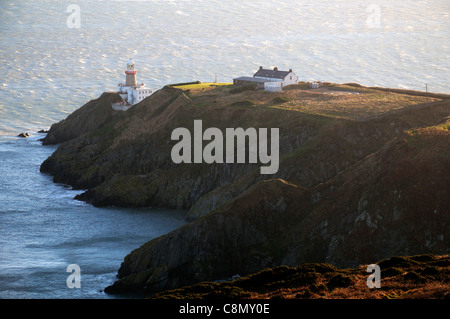 Bailey Irish Leuchtturm auf Howth head co Dublin mit Blick auf die Bucht von Dublin Stockfoto