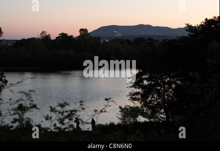 Duddingston Loch in der Nacht Stockfoto