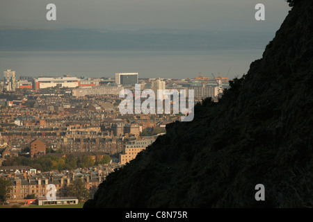 Ansicht von Leith, Fife von Arthurs Seat Stockfoto