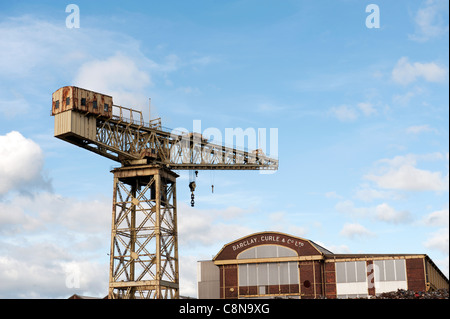 Blick von der Barclay Curle Motor Works Titan Kran an den Ufern des Flusses Clyde, Glasgow, Schottland. Stockfoto