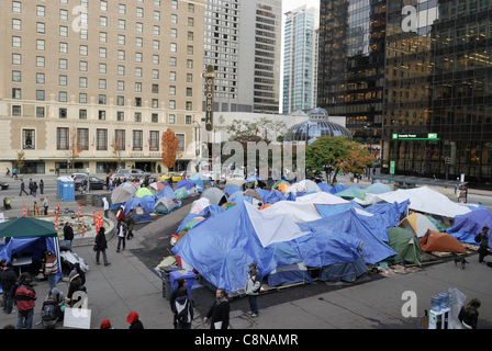 27. Oktober 2011-besetzen Vancouver-Protest-Camp wächst weiter in Zahlen seit der 15. Oktober 2011-Besetzung des Geländes in der Innenstadt von Vancouver Art Gallery. Stockfoto