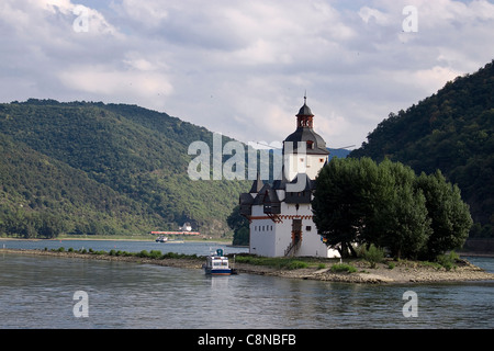 Deutschland, Rheinland-Pfalz, Falkenau, Burg Pfalzgrafenstein, Burg am Rhein Stockfoto