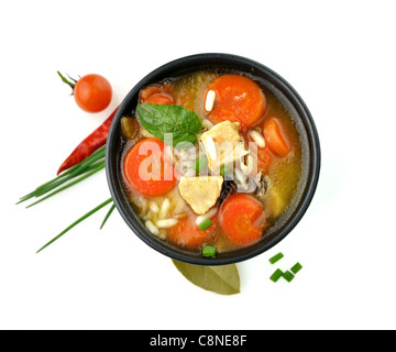 Huhn und Wildreis-Suppe mit Gemüse Stockfoto