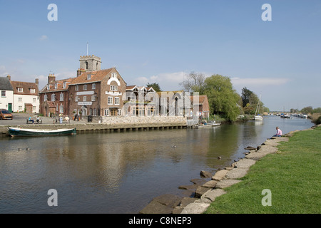 Großbritannien, England, Dorset, Wareham, Fluß Frome und Kai Stockfoto