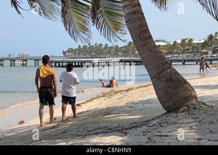 Banyan Bay Villas, San Pedro, Ambergris Caye (aka La Isla Bonita / Die schöne Insel), Barrier Reef, Belize, Karibik, Zentral- und Lateinamerika Stockfoto