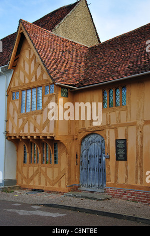 15. Jahrhundert kleine Halle, Marktplatz, Lavenham, Suffolk, England, Vereinigtes Königreich Stockfoto