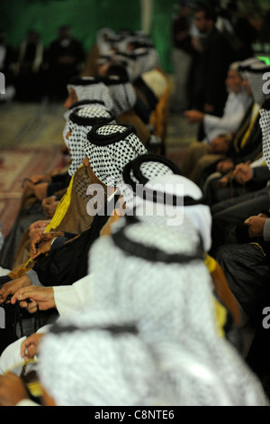 Irak, Salman Pak, Sunniten und Schiiten Stammesführer treffen, um Konflikte zu lösen, die die Zentralregierung gegen zu lösen hat. Stockfoto