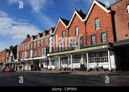 The Castle and Ball, High Street, Marlborough, Wiltshire England, Großbritannien Stockfoto