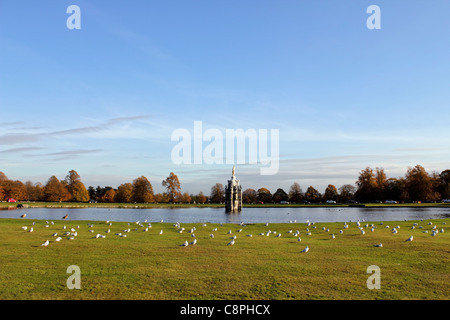 Arethusa oder Diana Fountain in Bushy Park, einer der königlichen Parks in London in der Nähe von Hampton Court in Süd-West London England UK Stockfoto