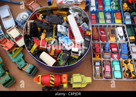 Spielzeug-Modell-Autos zum Verkauf Auto-Wirrwarr Kettleborough Suffolk, UK Stockfoto