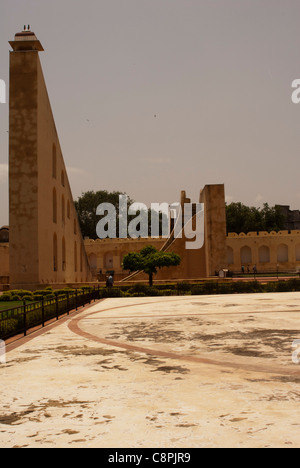 Samrat Yantra Sonnenuhr, Jantar Mantar Sternwarte, Jaipur, Rajasthan, Indien. Stockfoto