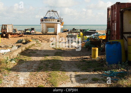 Angelboot/Fischerboot auf dem Dungeness Kiesstrand Stockfoto