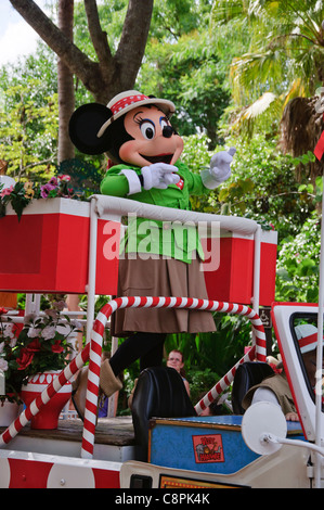 Mickey mouse auf einem Schwimmer auf die Mickeys jammin Dschungel-Parade im Tierreich Stockfoto