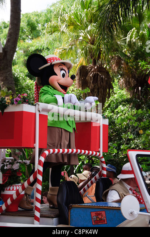 Mickey mouse auf einem Schwimmer auf die Mickeys jammin Dschungel-Parade im Tierreich Stockfoto