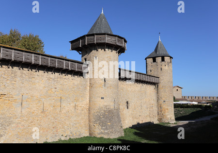 Festungsmauer der mittelalterlichen Stadt Carcassonne in Frankreich Stockfoto