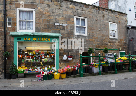 R.a. Willison Gemüsehändler gegründet 1800 in Whitby, North Yorkshire, England, UK Stockfoto