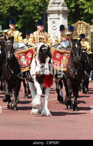 Montierten Bands von der Household Cavalry an Trooping die Farbe. Stockfoto