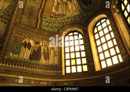 Mosaik von Kaiser Justinian Basilika San Vitale Ravenna Stockfoto