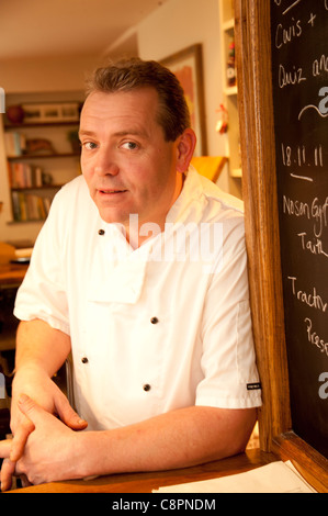 RHODRI EDWARDS, Chef/Besitzer des Y Ffarmers Pub-Restaurant, Llanfihangel y Creuddyn, Ceredigion, Wales UK Stockfoto