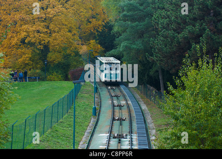 Standseilbahnen, Petrin-Hügel im Herbst, Pragerburg, Prag, Tschechische Republik Stockfoto