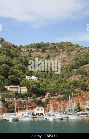 Spanien, Alicante, Xabia, Boote im Hafen Stockfoto