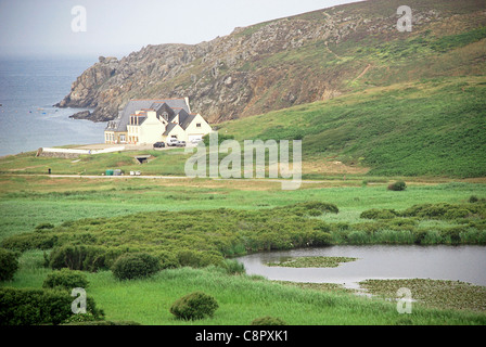 Frankreich, Bretagne, Baie des Trepasses Blick auf das hotel Stockfoto