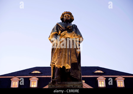 Beethoven-Denkmals auf dem Münster-Platz in Bonn in der Nacht, North Rhine-Westphalia, Deutschland Stockfoto