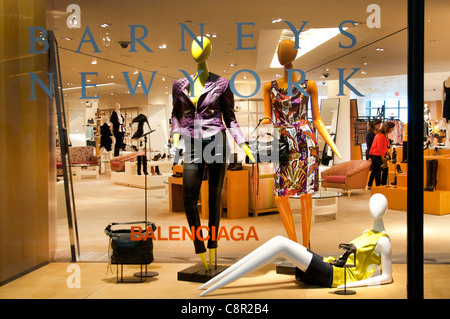 Barneys New York Dalenciaga Schaufenster Display Vereinigte Staaten von Amerika Stockfoto