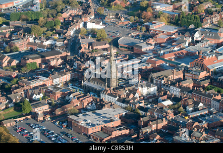 Luftaufnahme von Lichfield Stadt Stadtzentrum Staffordshire England mit Str. Marys Kirche Heritage Centre in Mitte Stockfoto