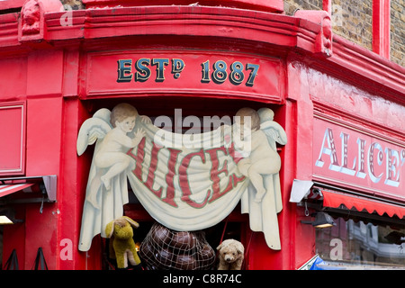 Eingang zum Alice Antiquitäten Store auf der Portobello Road, London Stockfoto