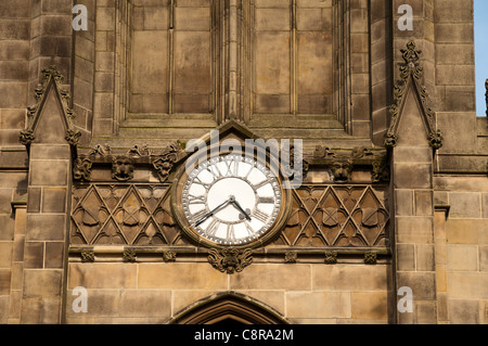 Die Uhr am St.-Peter Kirche, Ashton unter Lyne Tameside, Manchester, England, UK Stockfoto