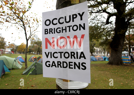 Eine kleine Gruppe von Menschen haben eine besetzen Brighton-Kampagne, Einrichten von Zelten im Bereich der Stadt in einem ähnlichen Stil zu den letzten St Pauls Cathedral Besetzung Victoria Gardens in London begonnen. Abgebildet sind die Demonstranten in Brighton, East Sussex, UK. Stockfoto