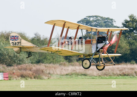 Bekannt als "The Biggles Doppeldecker", wurde diese Replik von einem WWI-Jahrgang B.E - 2 c für einen Film gebaut, nie gemacht wurde. Stockfoto