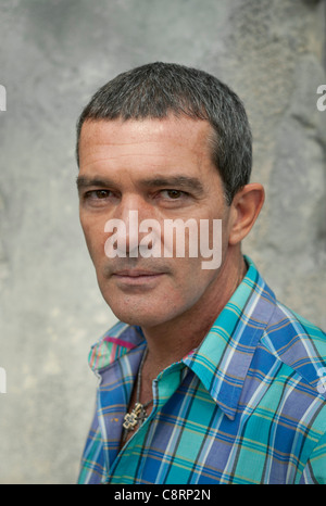 Antonio Banderas spielt die Hauptrolle in zwei Filmen "Puss in Boots", eines Spin-off Shrek und "The Skin, ich in einem Film von Pedro Almodóvar lebe, Stockfoto