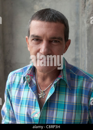 Antonio Banderas spielt die Hauptrolle in zwei Filmen "Puss in Boots", eines Spin-off Shrek und "The Skin, ich in einem Film von Pedro Almodóvar lebe, Stockfoto