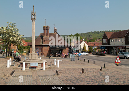 Östlich von das Marktgebiet entlang der High Street in Wendover, Buckinghamshire, UK anzeigen Stockfoto