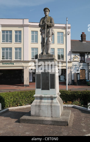 Ersten und zweiten Weltkrieg Denkmal im Zentrum Stadt, Chesham, Buckinghamshire, England. Stockfoto