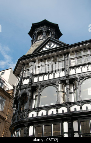15-17 King Street, Manchester, England, Großbritannien. Das erste Möbelhaus von Manchester, heute Büros und Einzelhandelsgeschäfte. Klasse 2 aufgeführt Stockfoto