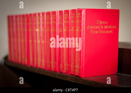 Die Bibel ist voll von religiösen Texten aus dem Christentum, das Wort Gottes in der Kirche. Stockfoto