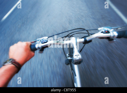 USA, New York City, Hand greifen Lenker des Fahrrades Stockfoto