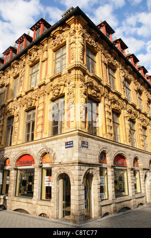 Alte Gebäude am Place du Theatre in Lille Frankreich Stockfoto