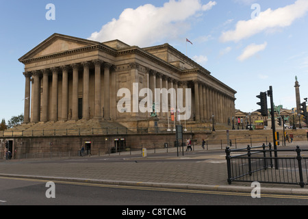 St Georges Hall ist am Lime Street. Stockfoto