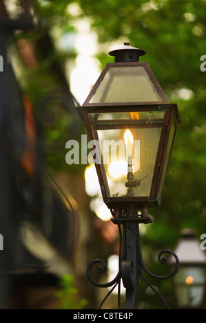 USA, South Carolina, Charleston, Nahaufnahme von Gas Straßenlaterne Stockfoto